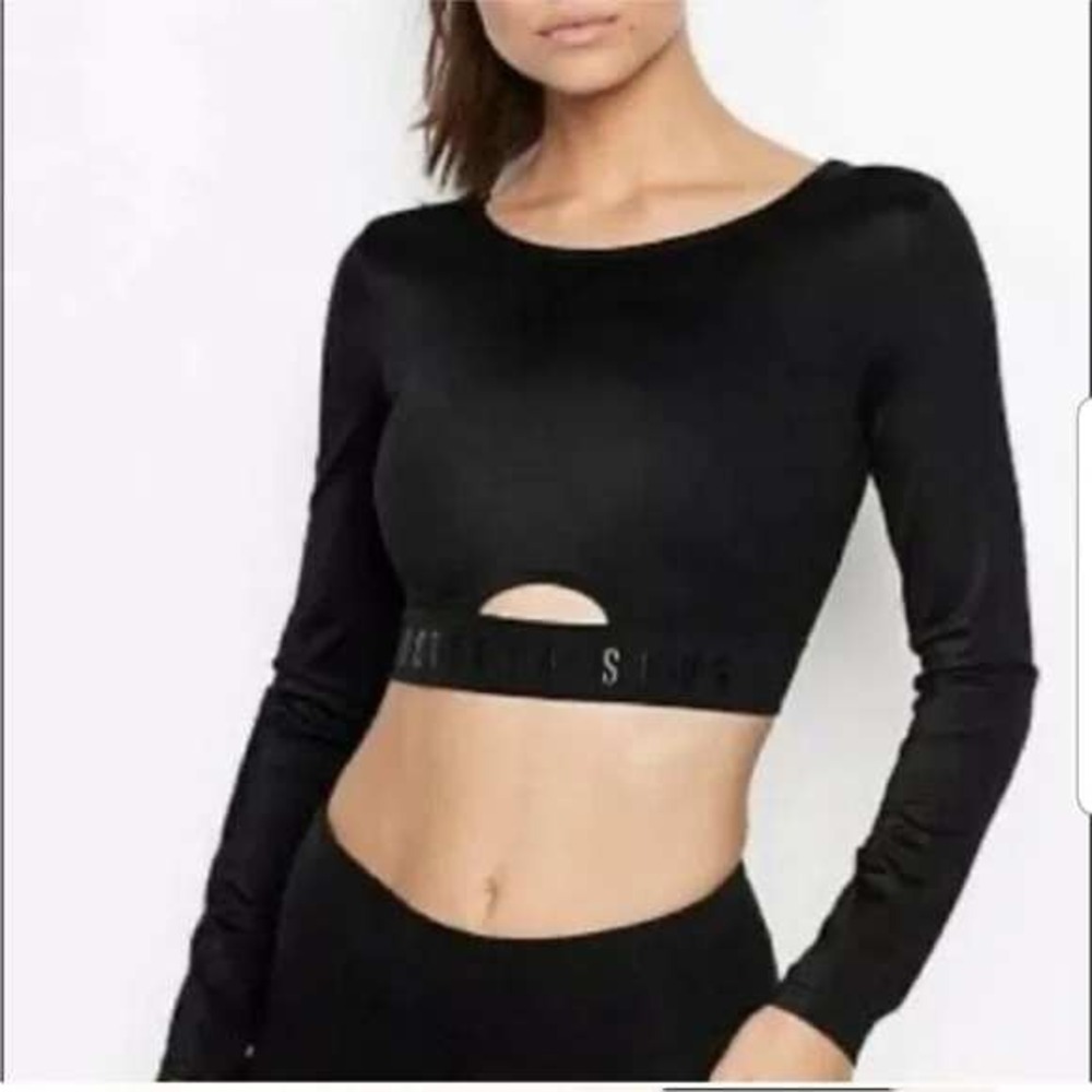 NWT Victoria Sport Open back Black Long Sleeve Crop Top‎ Cutout Size S